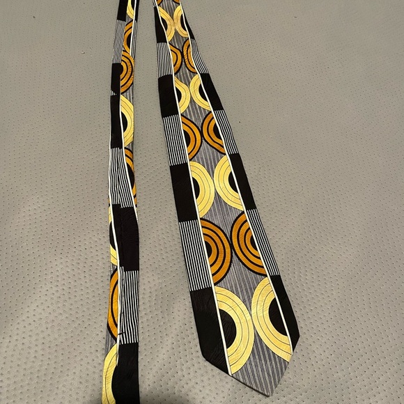 Steven Land 100% silk Black and Yellow Geometric Men's Tie - Picture 1 of 5